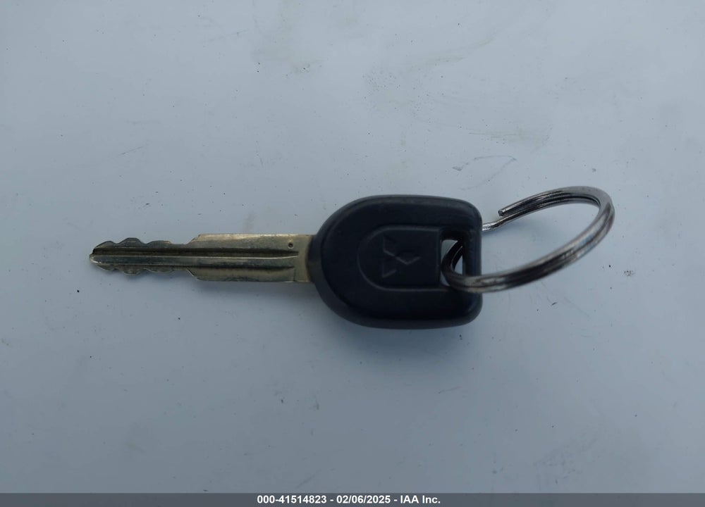 2002 MITSUBISHI MONTERO VIN: JA4MW51R62J069499