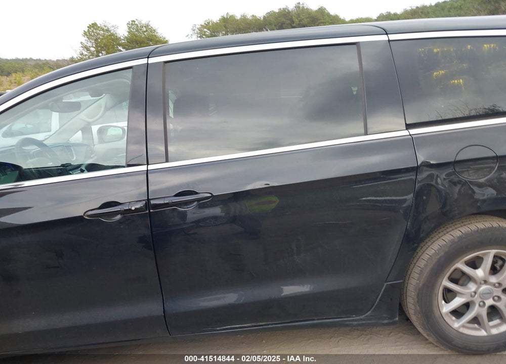 2023 CHRYSLER PACIFICA TOURING L VIN: 2C4RC1BGXPR625472