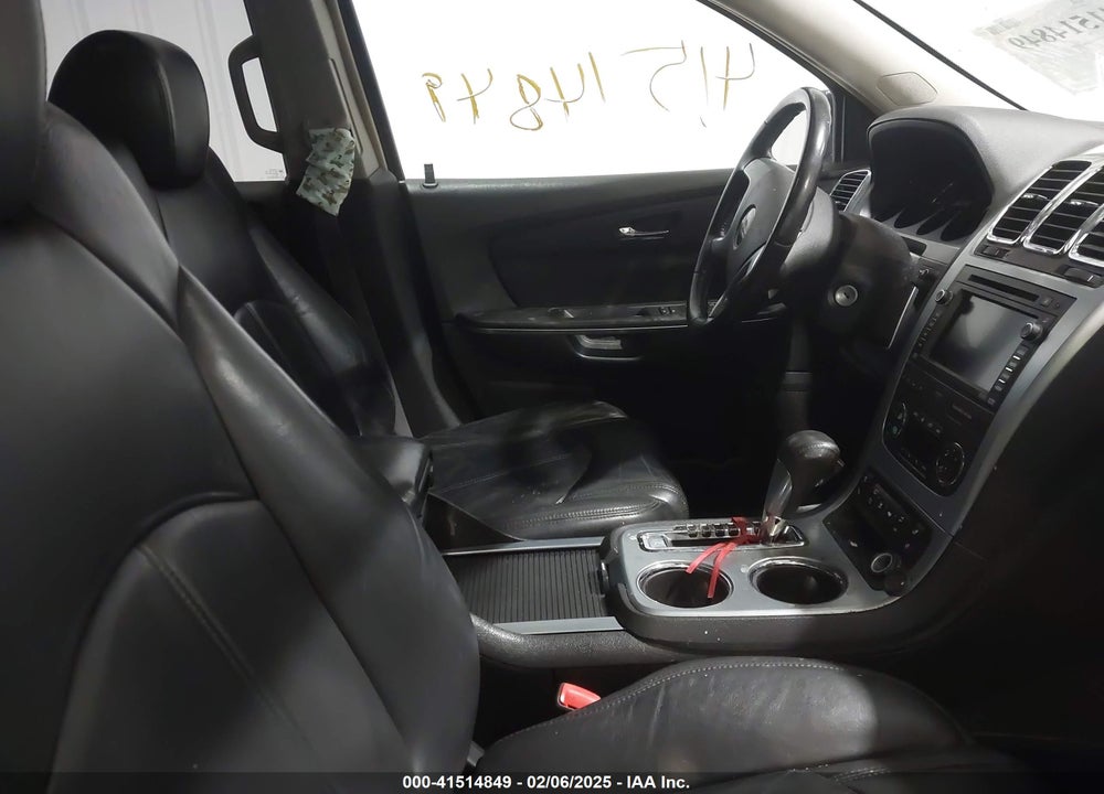 2008 GMC ACADIA SLT-2 VIN: 1GKEV33768J120221
