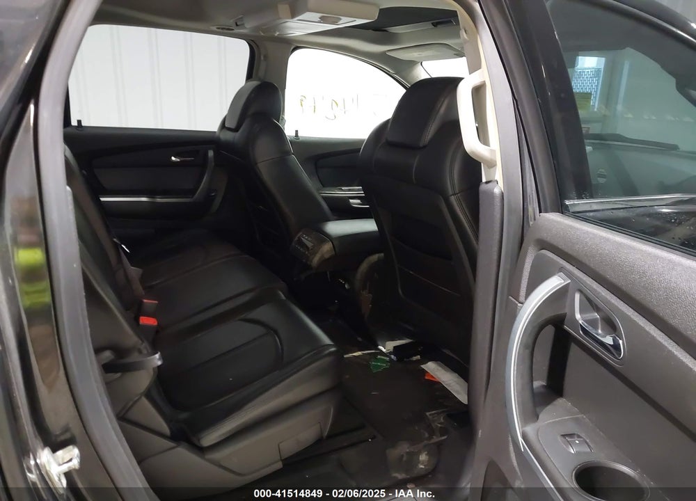 2008 GMC ACADIA SLT-2 VIN: 1GKEV33768J120221
