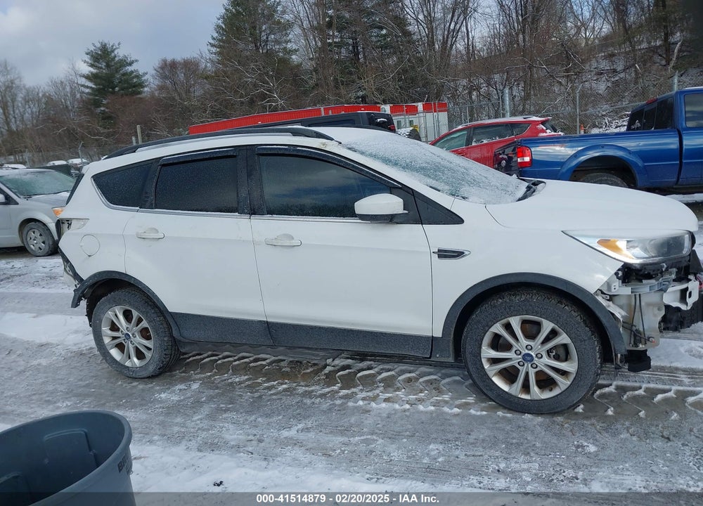 2018 FORD ESCAPE SE VIN: 1FMCU9GD8JUA39519