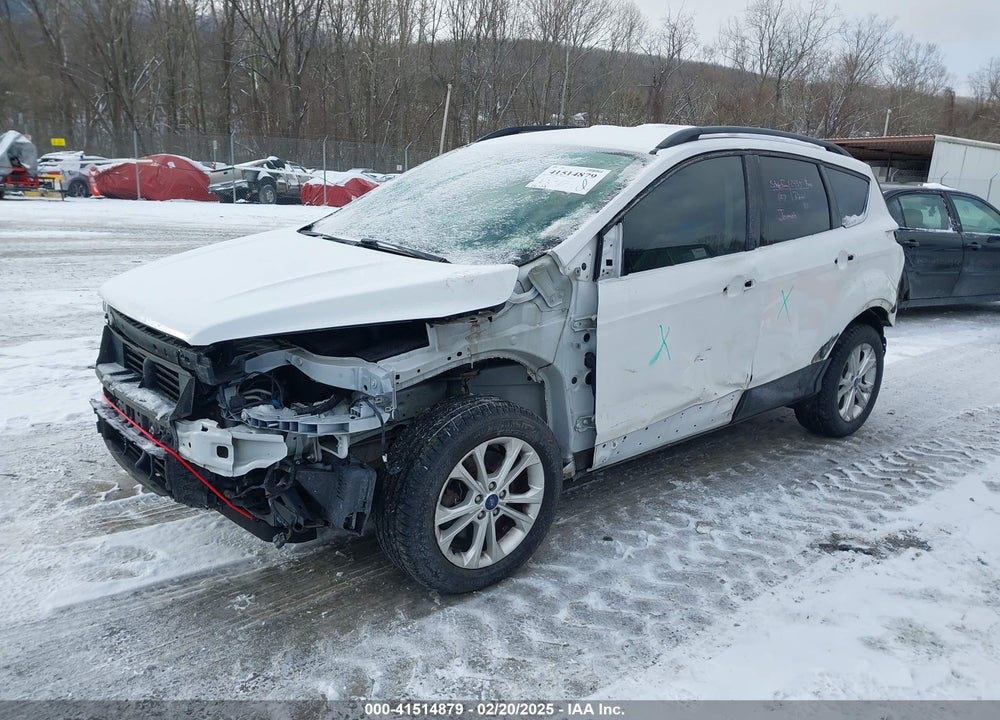2018 FORD ESCAPE SE VIN: 1FMCU9GD8JUA39519