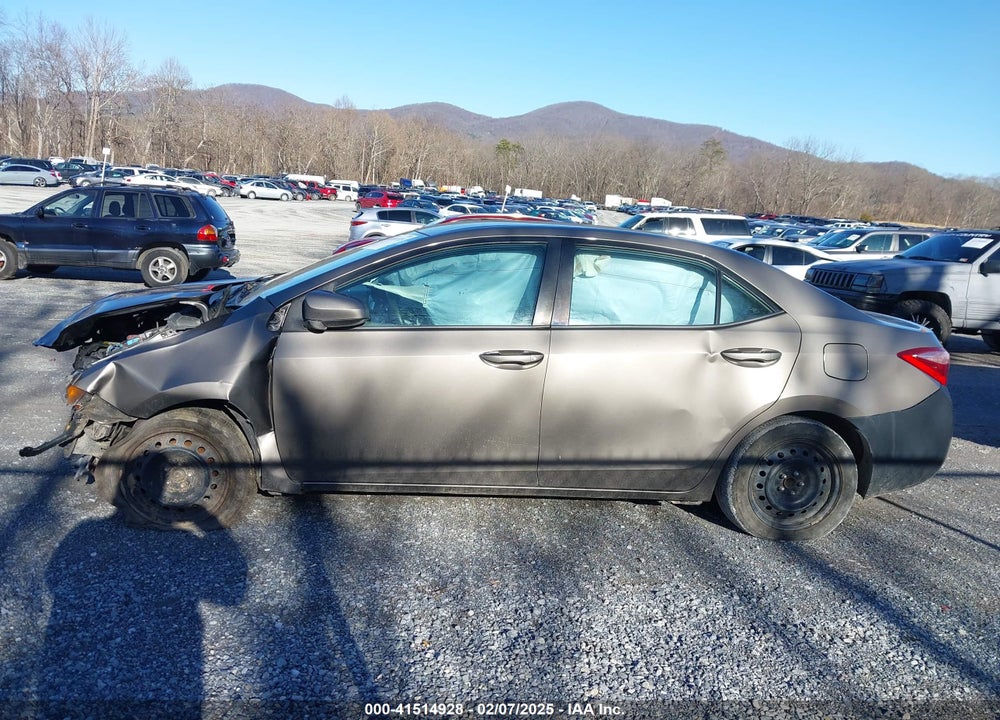 2018 TOYOTA COROLLA VIN: 5YFBURHE8JP753946