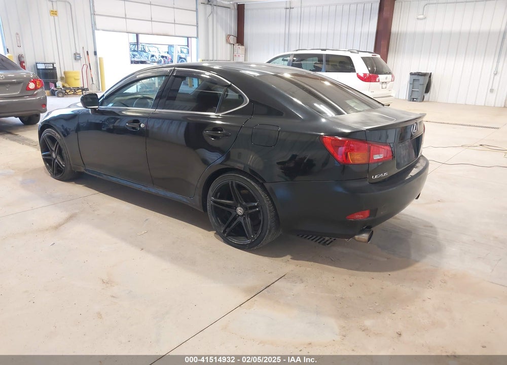 2006 LEXUS IS 350 VIN: JTHBE262565011326
