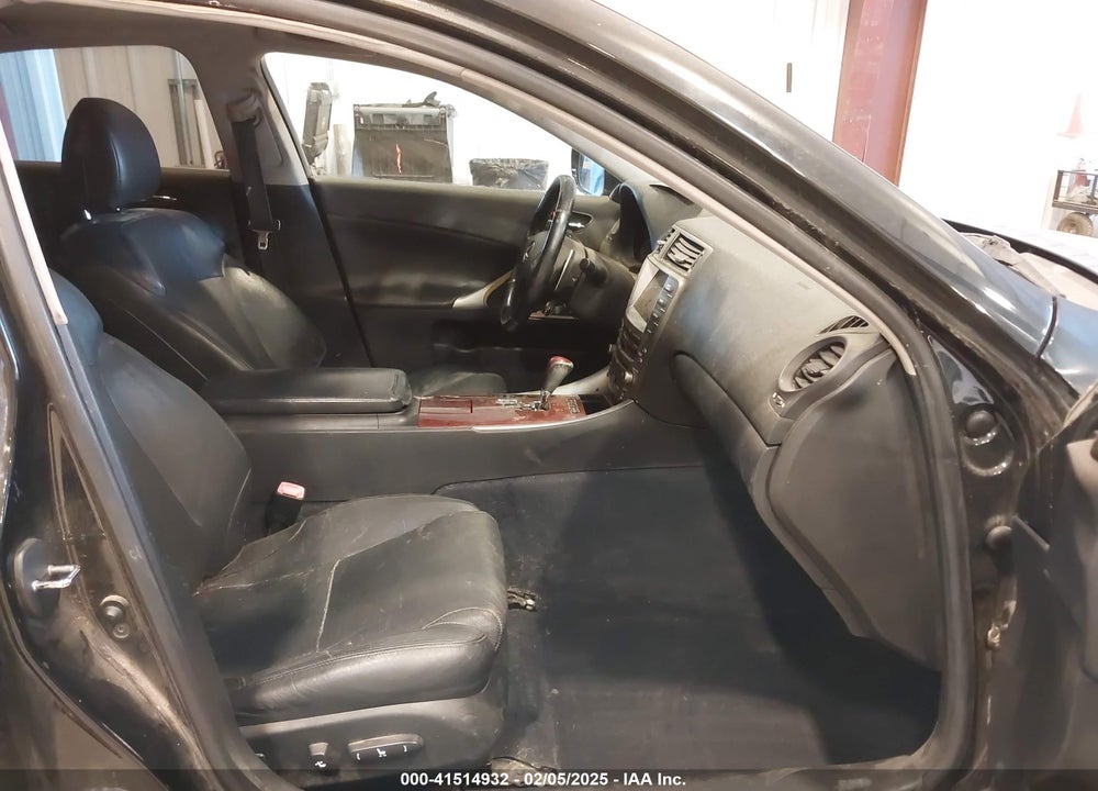 2006 LEXUS IS 350 VIN: JTHBE262565011326
