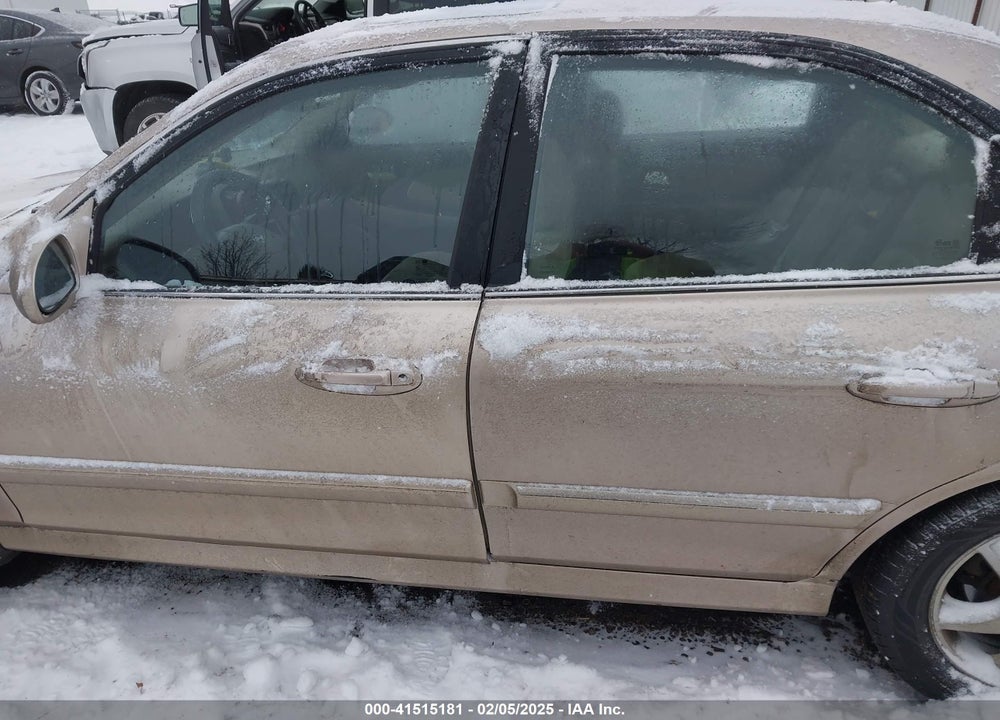 2005 HYUNDAI SONATA GLS/LX VIN: KMHWF35H65A148837