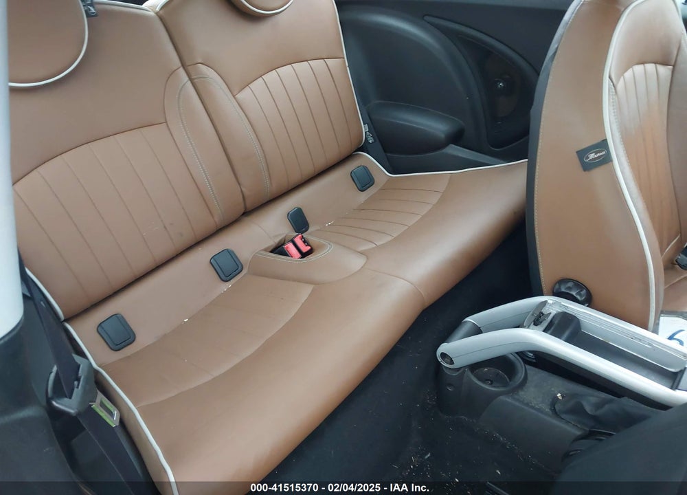 2010 MINI COOPER S VIN: WMWMF7C53ATZ72401
