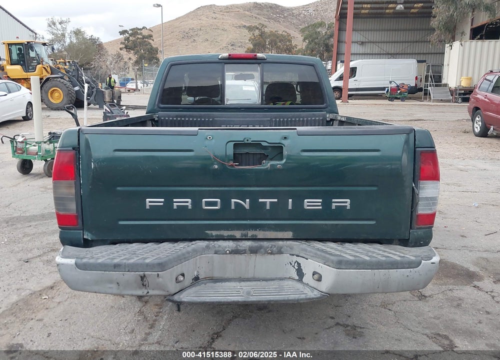 2002 NISSAN FRONTIER XE VIN: 1N6DD26S42C333455