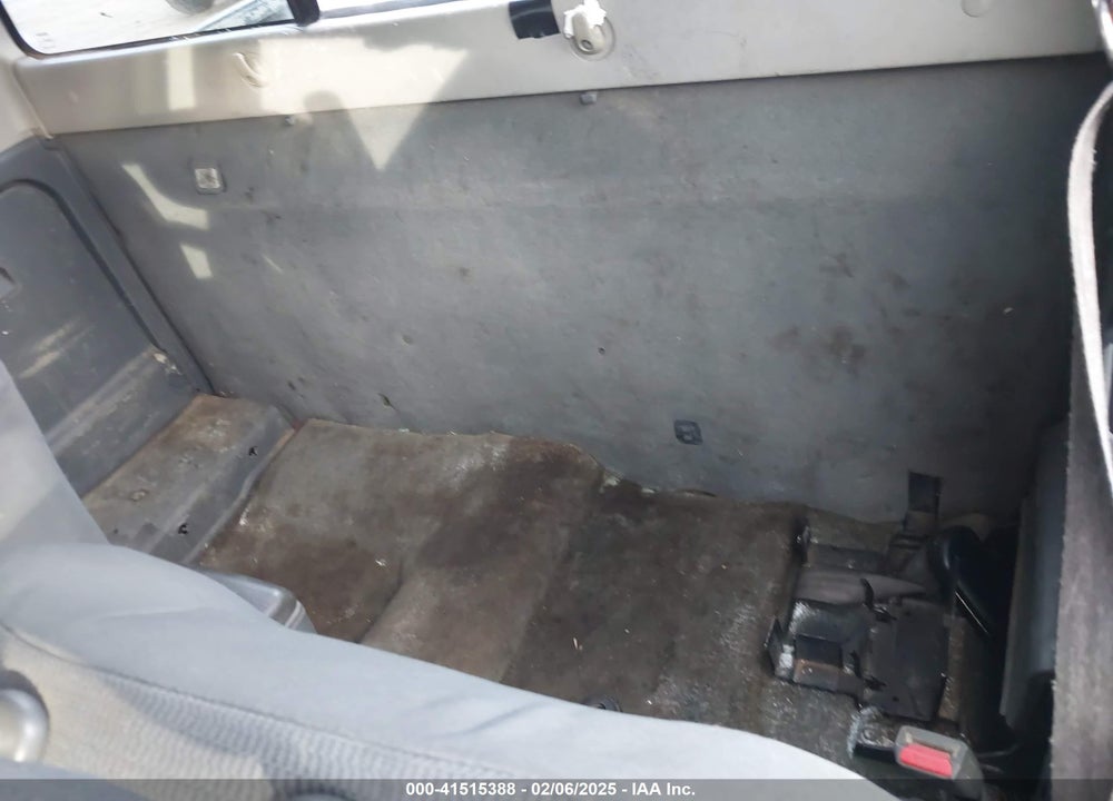 2002 NISSAN FRONTIER XE VIN: 1N6DD26S42C333455