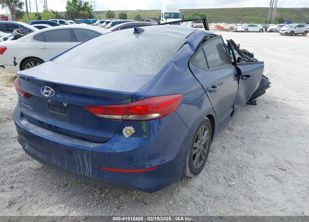 2018 HYUNDAI ELANTRA VIN: 5NPD84LF6JH333857
