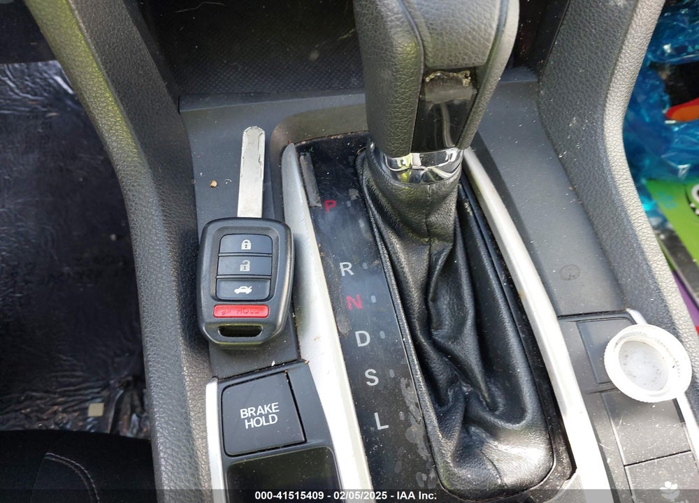 2018 HONDA CIVIC VIN: 2HGFC2F53JH530798