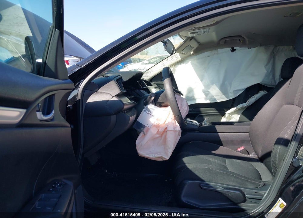 2018 HONDA CIVIC VIN: 2HGFC2F53JH530798