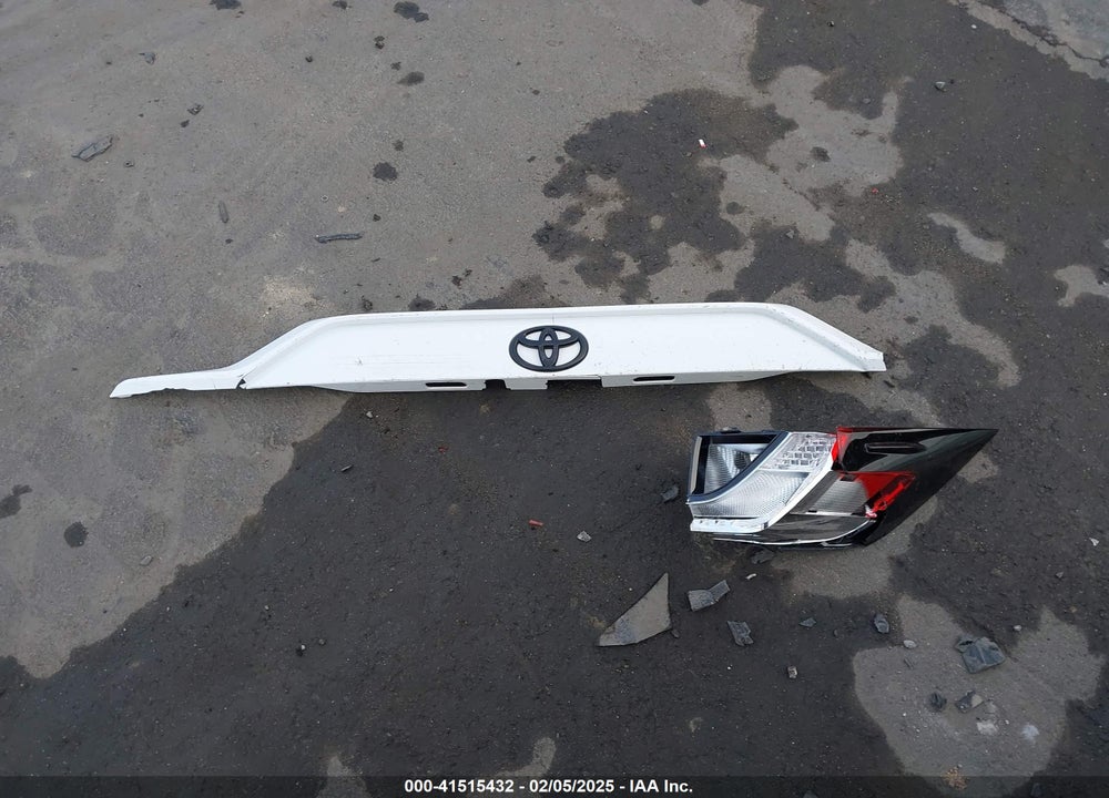2021 TOYOTA RAV4 VIN: 2T3K1RFV8MC164872