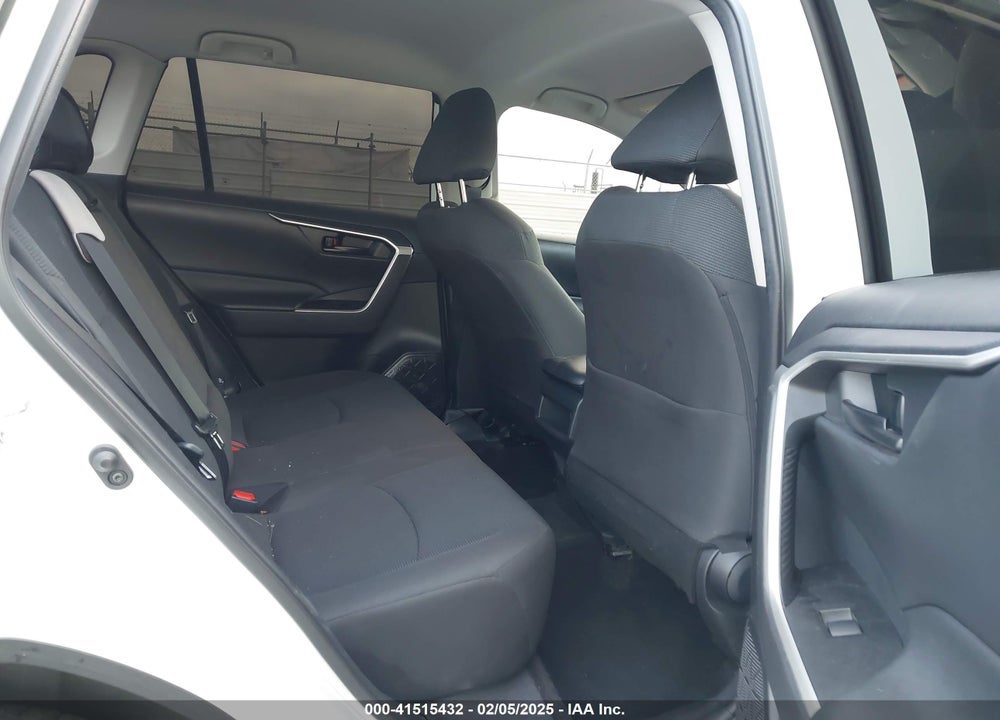 2021 TOYOTA RAV4 VIN: 2T3K1RFV8MC164872