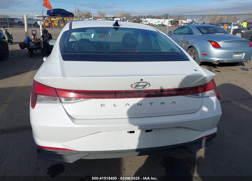 2021 HYUNDAI ELANTRA SEL VIN: 5NPLM4AG8MH013589