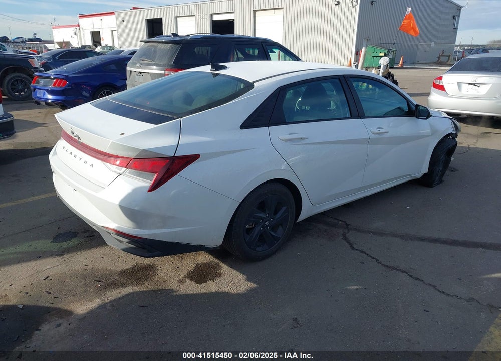 2021 HYUNDAI ELANTRA SEL VIN: 5NPLM4AG8MH013589