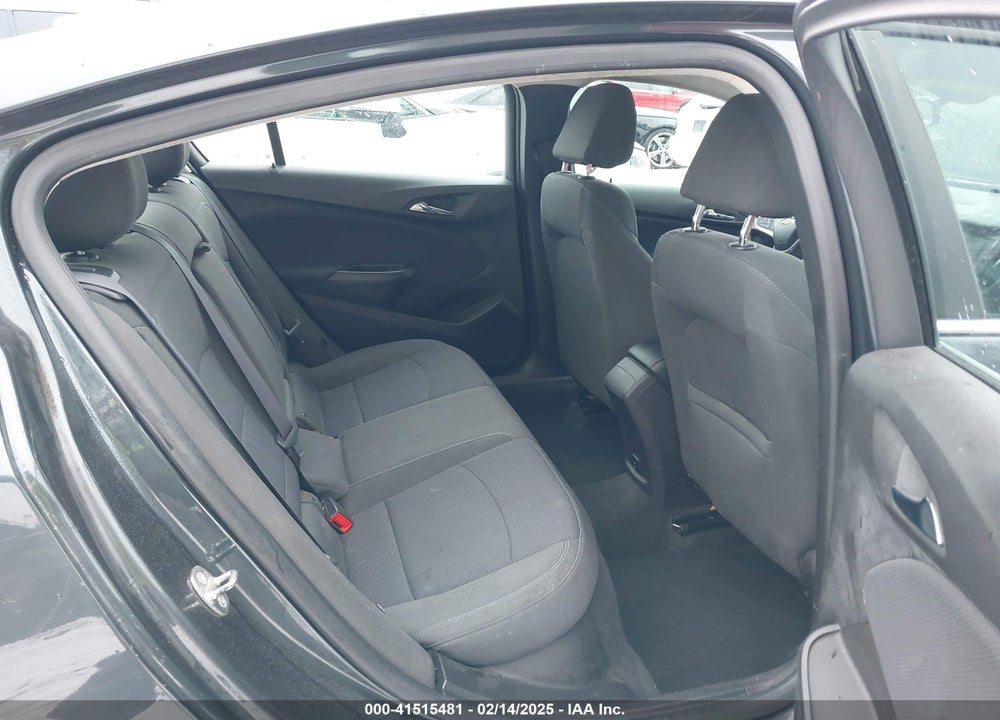 2017 CHEVROLET CRUZE VIN: 1G1BE5SM5H7204019