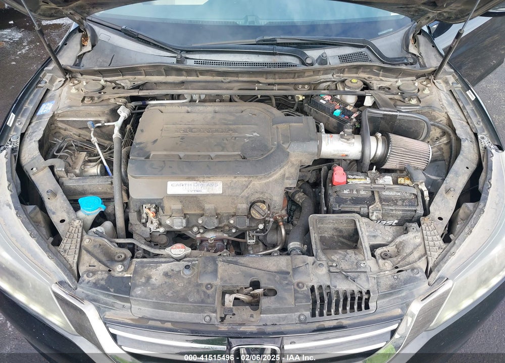 2013 HONDA ACCORD SDN VIN: 1HGCR3F84DA037586