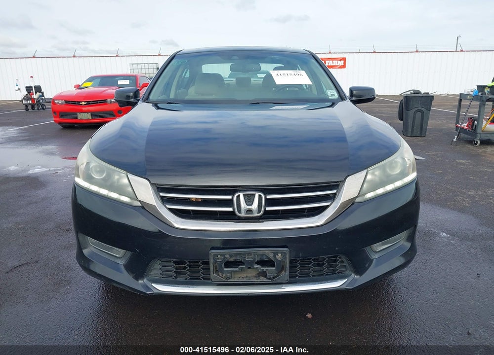 2013 HONDA ACCORD SDN VIN: 1HGCR3F84DA037586