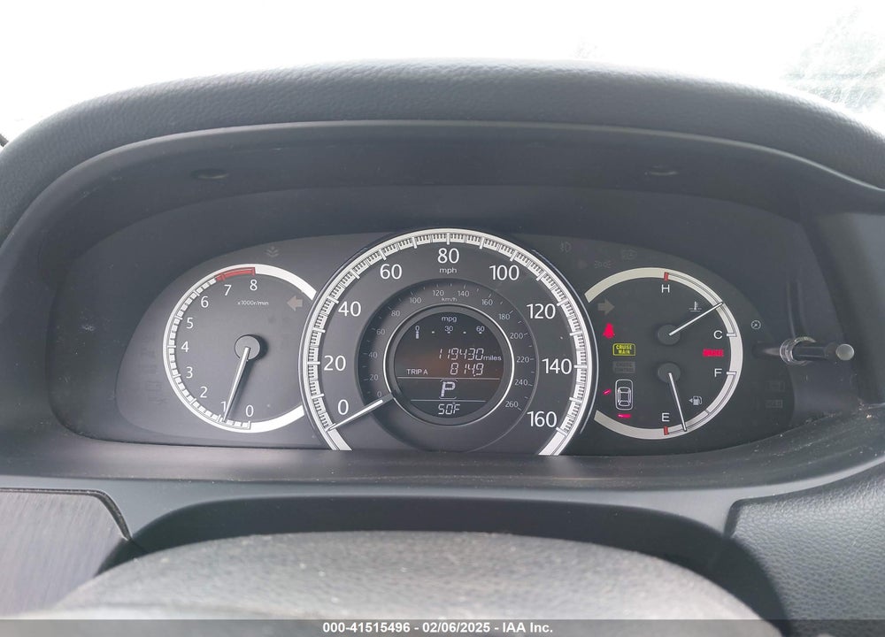 2013 HONDA ACCORD SDN VIN: 1HGCR3F84DA037586