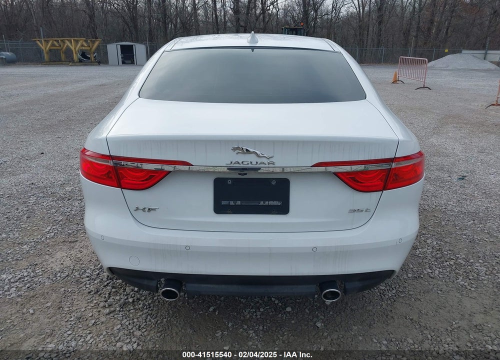 2016 JAGUAR XF VIN: SAJBE4BVXGCY10577