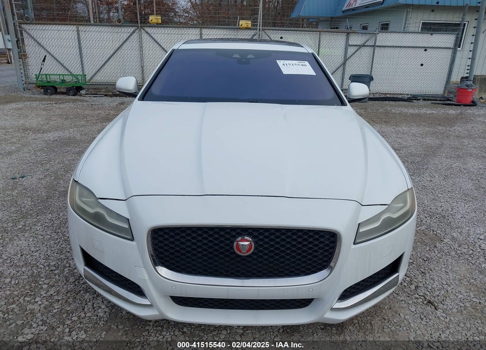 2016 JAGUAR XF VIN: SAJBE4BVXGCY10577