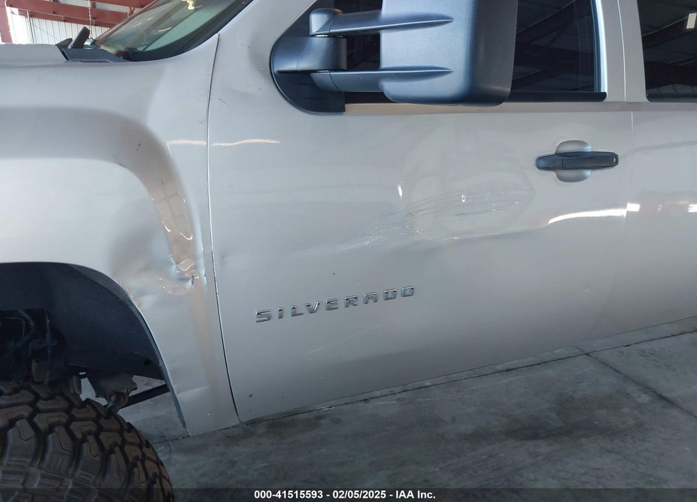 2011 CHEVROLET SILVERADO 1500 LT VIN: 1GCPKSE32BF212101