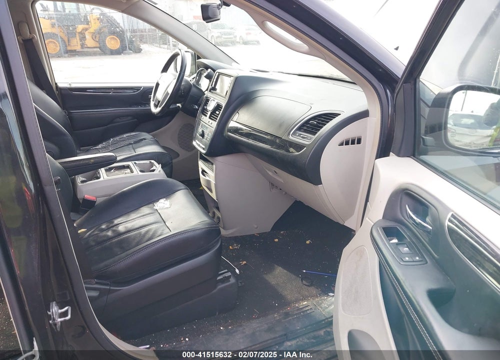 2014 CHRYSLER TOWN & COUNTRY TOURING VIN: 2C4RC1BG6ER386970