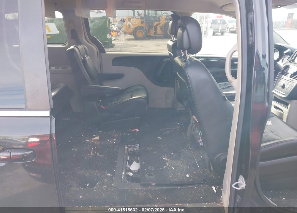 2014 CHRYSLER TOWN & COUNTRY TOURING VIN: 2C4RC1BG6ER386970