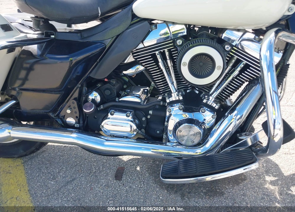 2006 HARLEY-DAVIDSON FLHPI VIN: 1HD1FHW106Y658007