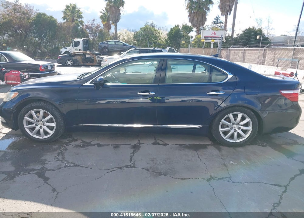 2007 LEXUS LS 460 VIN: JTHBL46F175023267