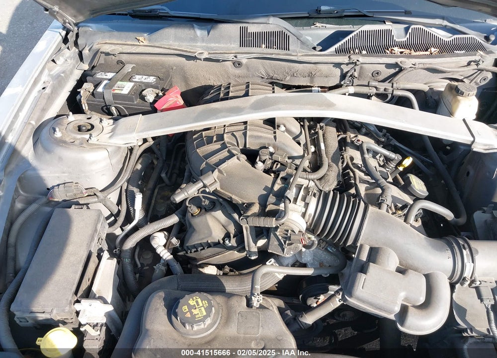 2011 FORD MUSTANG VIN: 1ZVBP8EM0B5155021