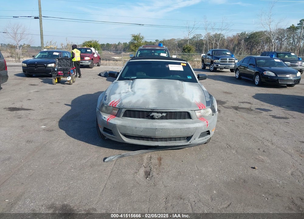 2011 FORD MUSTANG VIN: 1ZVBP8EM0B5155021