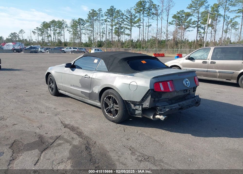 2011 FORD MUSTANG VIN: 1ZVBP8EM0B5155021