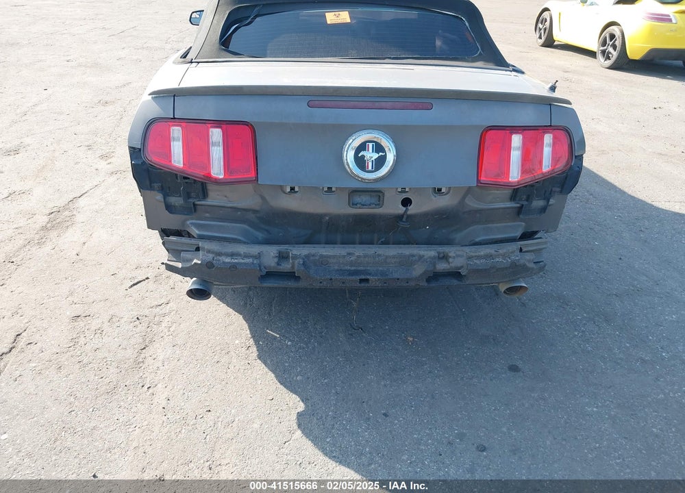 2011 FORD MUSTANG VIN: 1ZVBP8EM0B5155021
