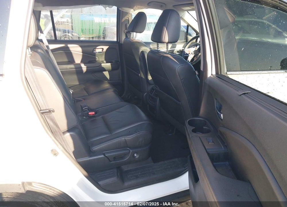 2022 HONDA PILOT 2WD EX-L VIN: 5FNYF5H54NB036152