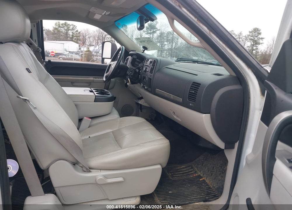 2011 CHEVROLET SILVERADO 2500HD VIN: 1GC2KXE86BZ168380