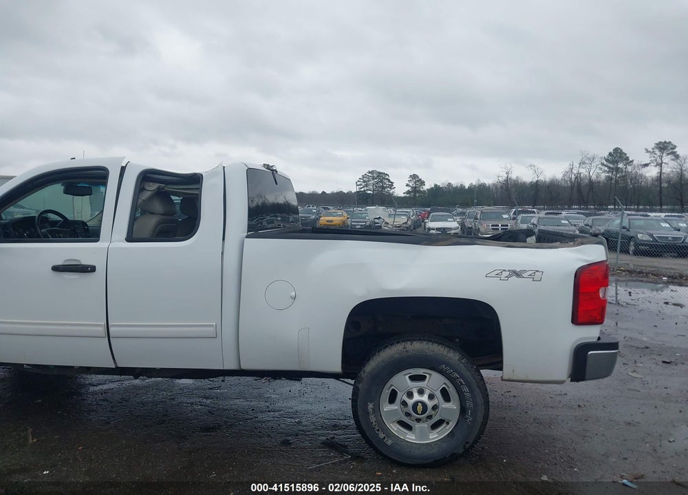 2011 CHEVROLET SILVERADO 2500HD VIN: 1GC2KXE86BZ168380