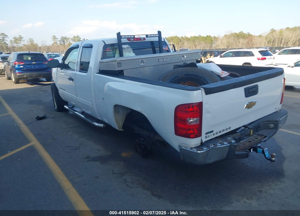 2011 CHEVROLET SILVERADO 1500 LS VIN: 1GCRKREA6BZ464366