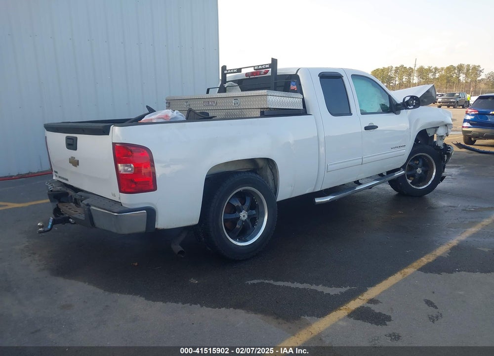 2011 CHEVROLET SILVERADO 1500 LS VIN: 1GCRKREA6BZ464366