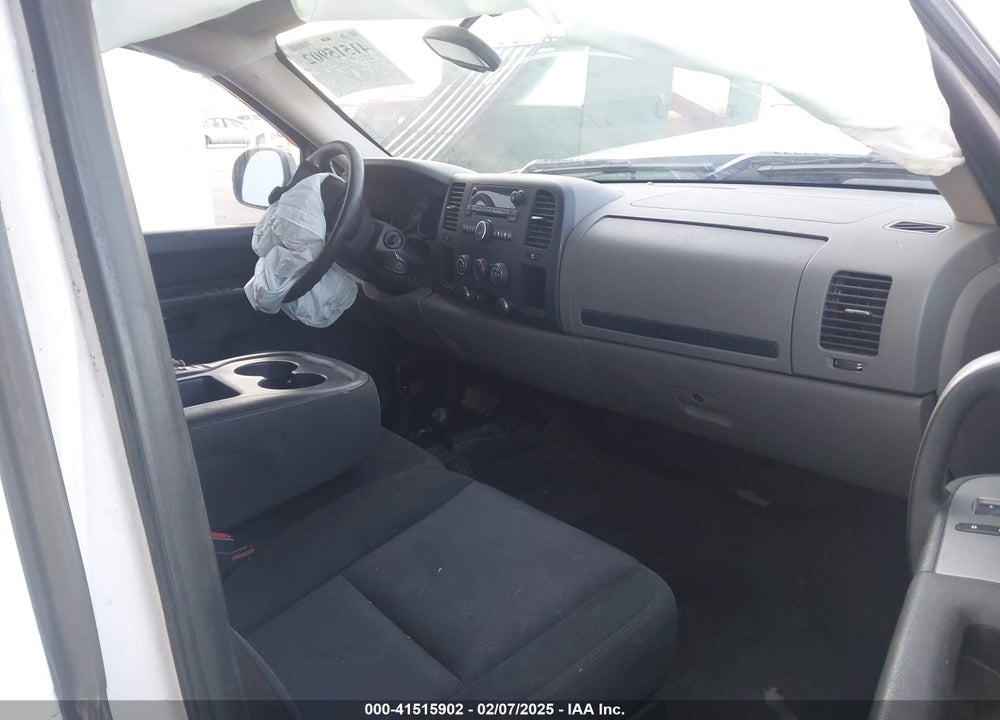 2011 CHEVROLET SILVERADO 1500 LS VIN: 1GCRKREA6BZ464366