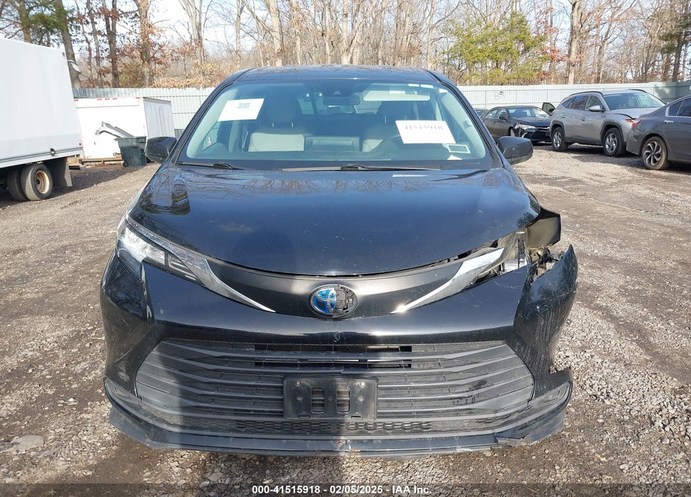 2021 TOYOTA SIENNA LE VIN: 5TDKRKEC9MS043364