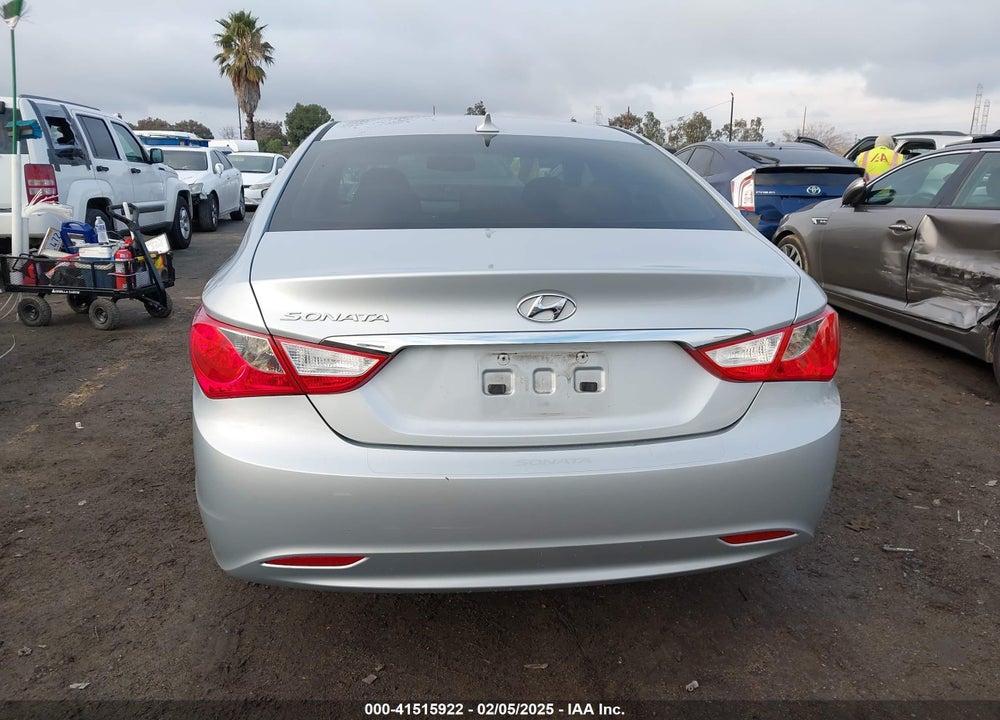 2012 HYUNDAI SONATA VIN: 5NPEB4AC3CH480008