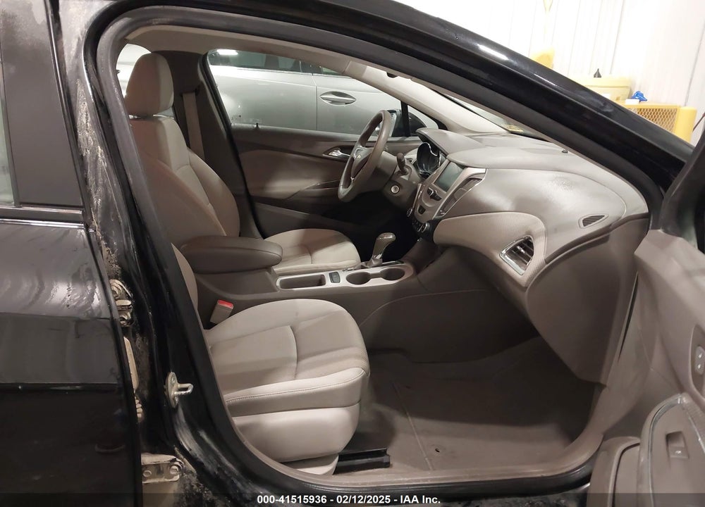 2016 CHEVROLET CRUZE VIN: 1G1BC5SM8G7261951