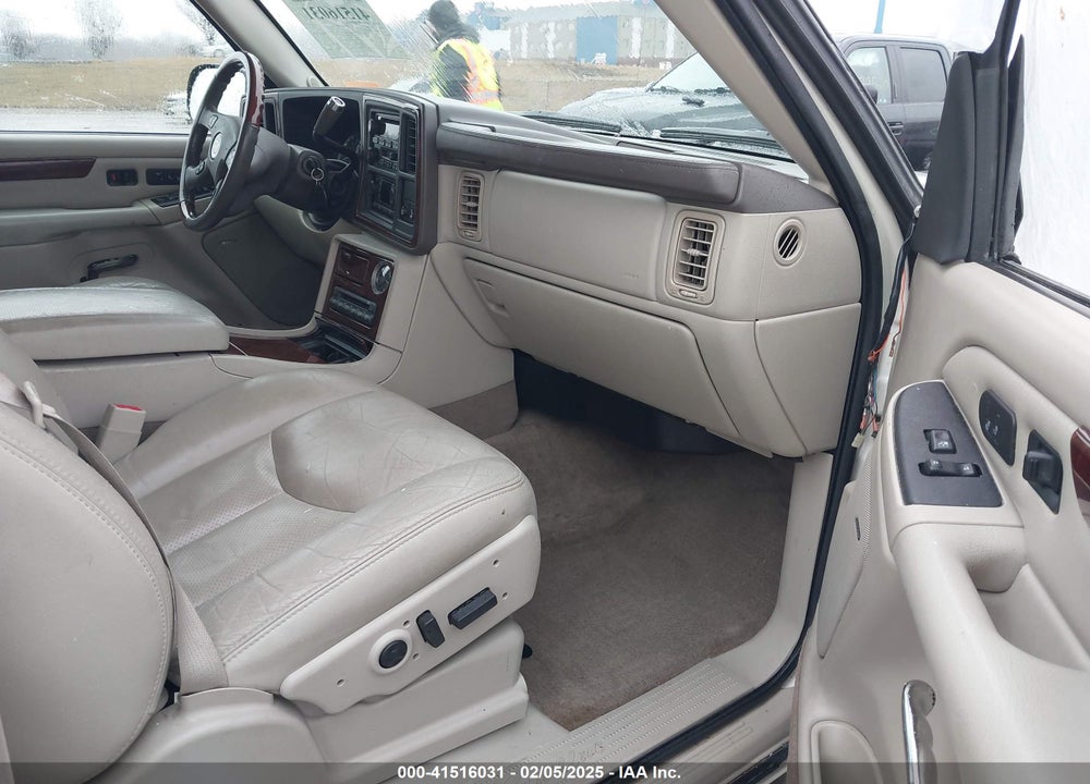 2005 CADILLAC ESCALADE STANDARD VIN: 1GYEK63NX5R102347