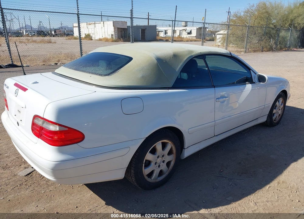 2000 MERCEDES-BENZ CLK 320 VIN: WDBLK65G3YT035088