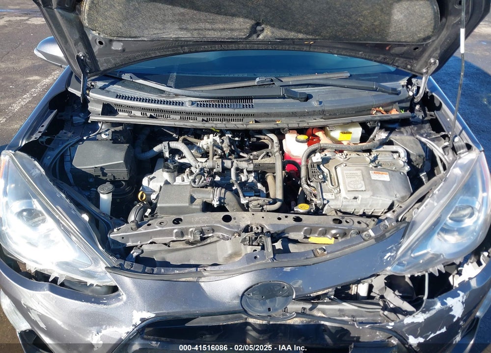 2016 TOYOTA PRIUS C VIN: JTDKDTB30G1127339