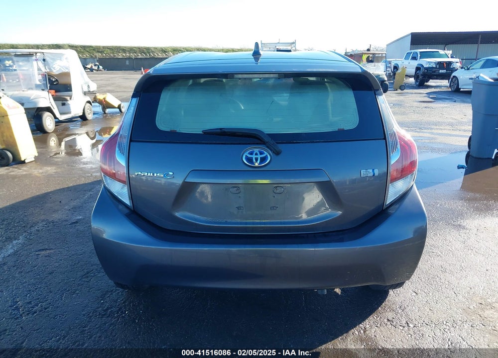 2016 TOYOTA PRIUS C VIN: JTDKDTB30G1127339