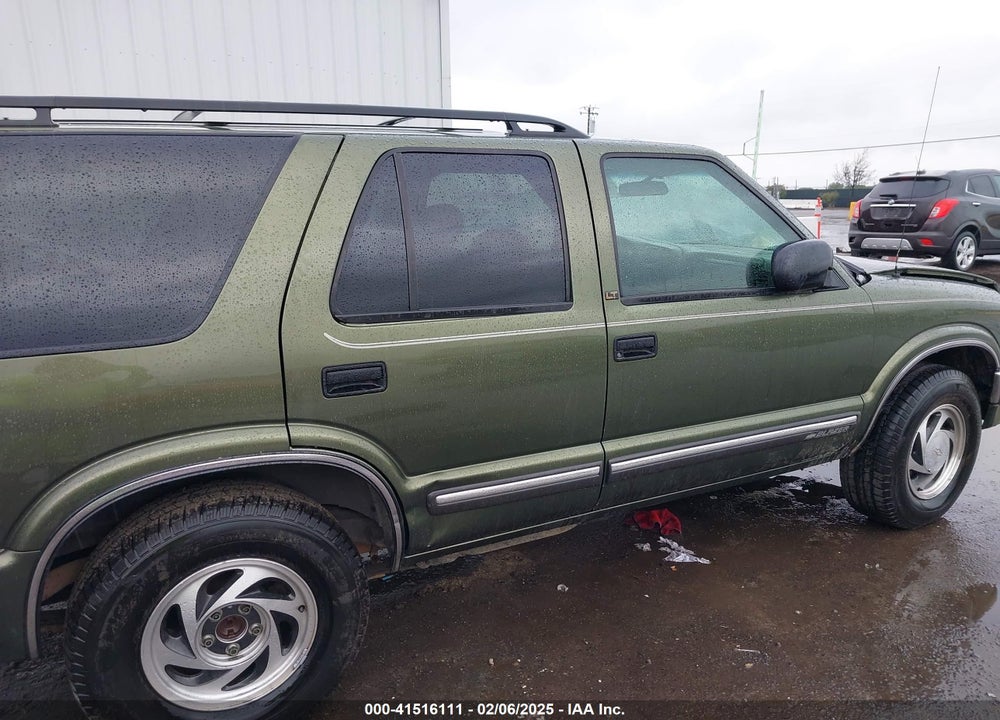 2001 CHEVROLET BLAZER LT VIN: 1GNDT13W212133371