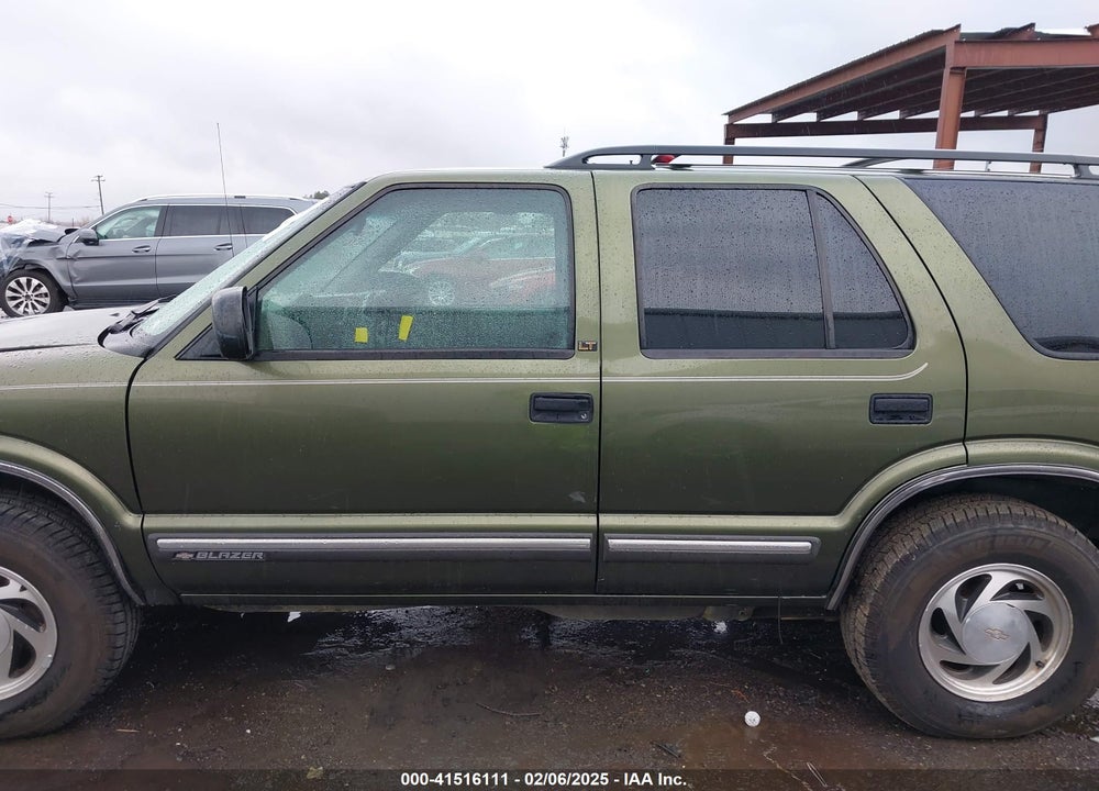 2001 CHEVROLET BLAZER LT VIN: 1GNDT13W212133371
